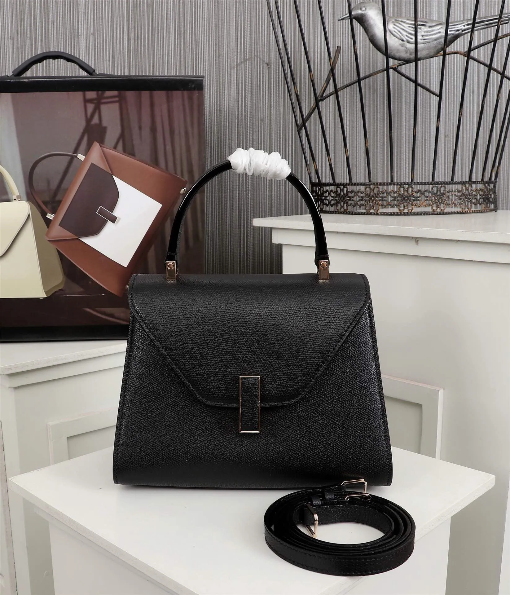 22Cm black